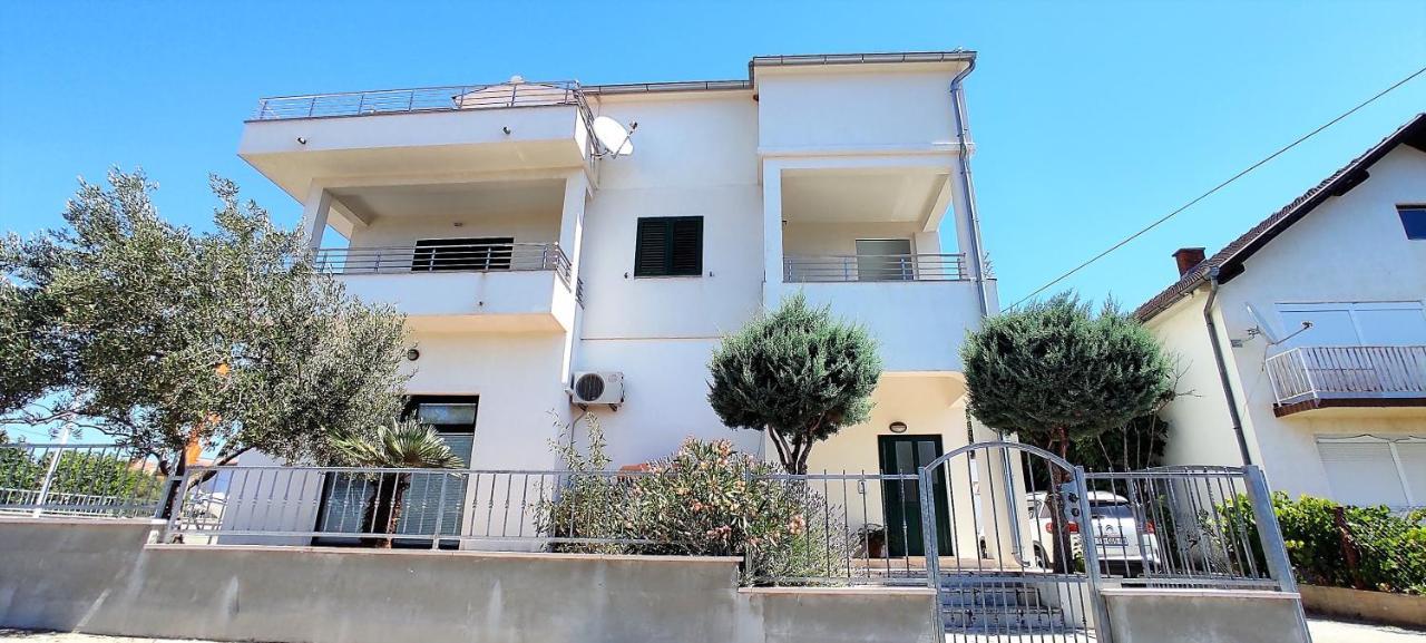Lux Apartments וודיצה מראה חיצוני תמונה